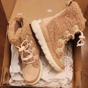 SOREL Youth Explorer Boots Size 2 New